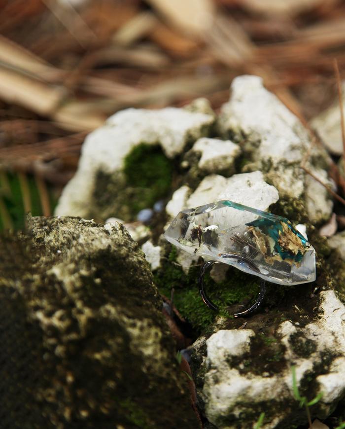 'glacial chill' avant-garde geometric clear statement ring