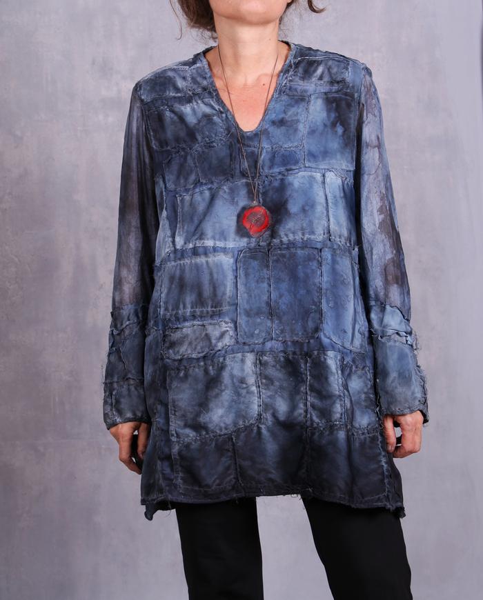 'leafed in indigo' detailed silk tunic