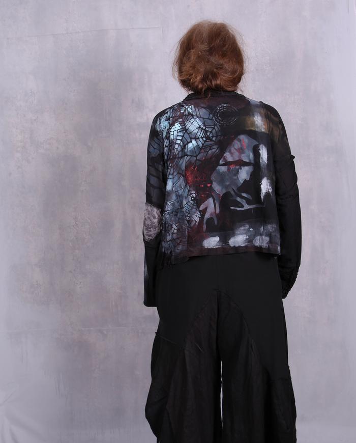 'right in the city web' mixed natural fabrics graphic blouse