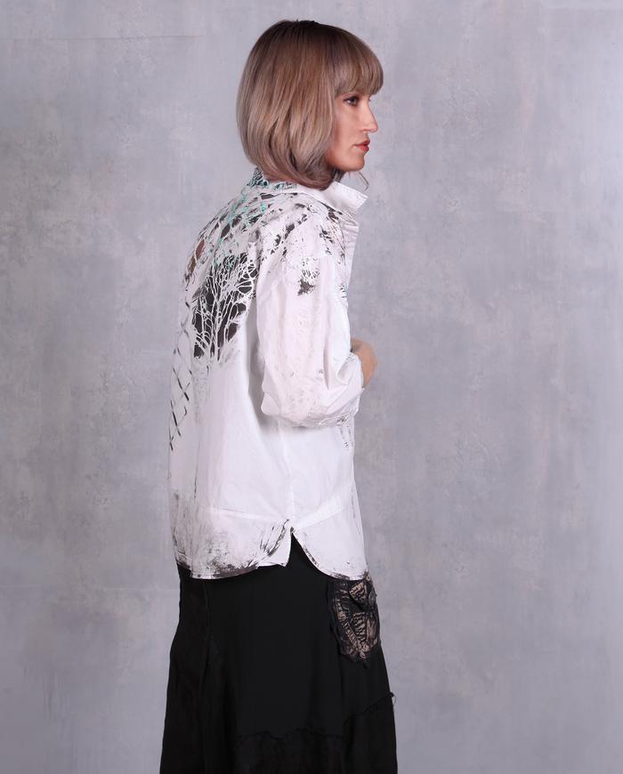 'white nights are here' graphic asymmetrical button-down shirt